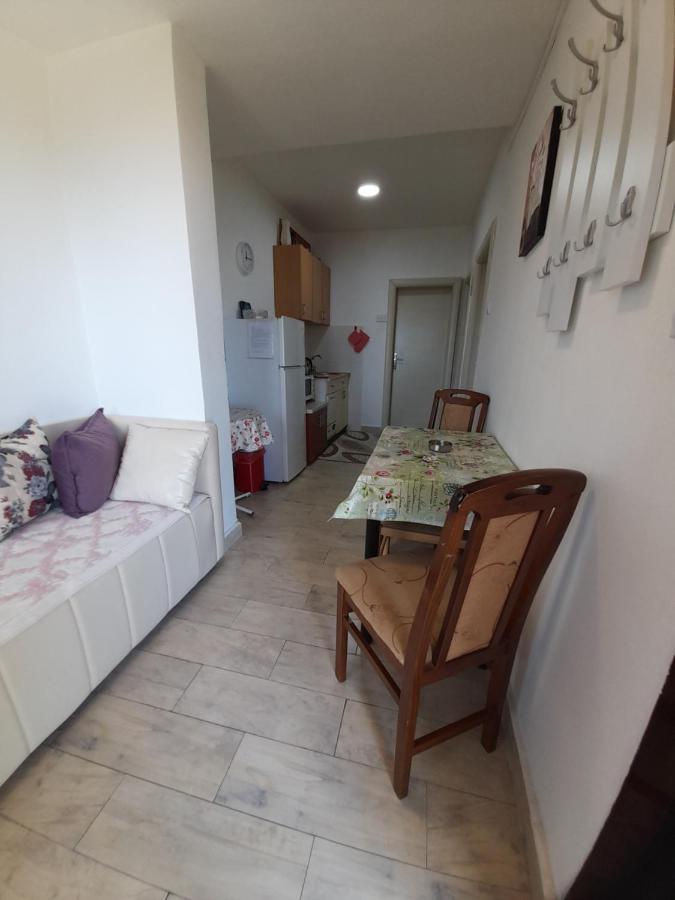 Apartman Sb ウルツィニ エクステリア 写真